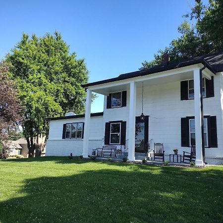 שוני 1908 Modern Farmhouse On Large Private Treed Lot מראה חיצוני תמונה